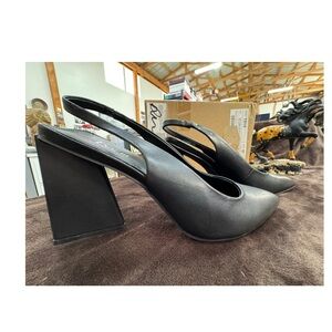 Bar 111 Elegant Black Slingback Heels size 9.5